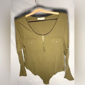 Full circle trends body snap body suit 2 X